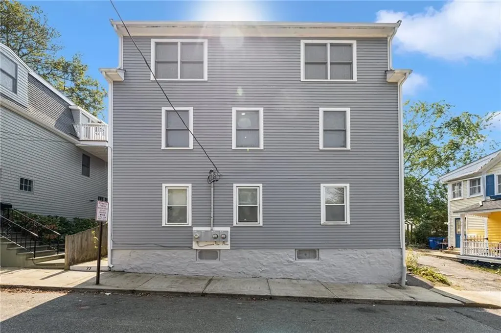 77 Pope Street Newport RI 02840