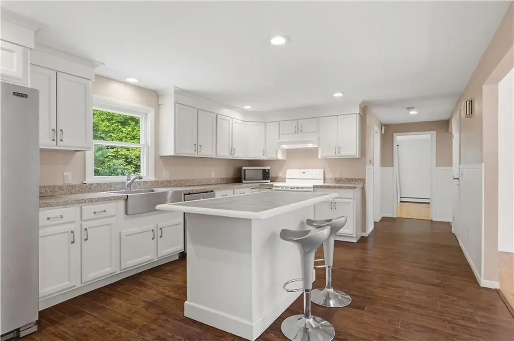 567 Providence Pike North Smithfield RI 02896