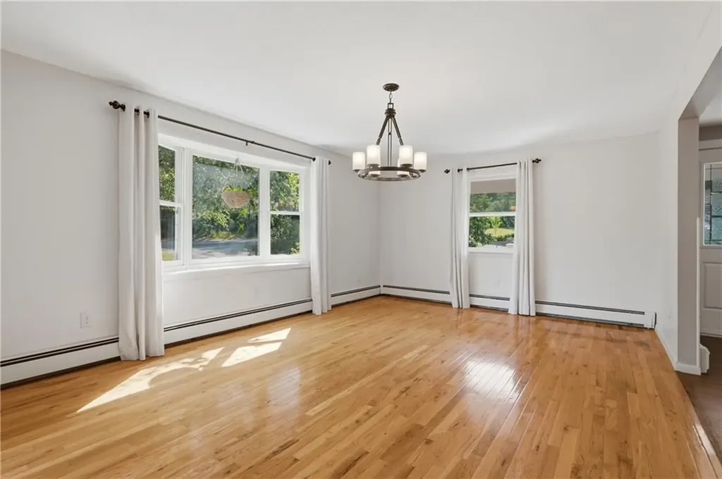567 Providence Pike North Smithfield RI 02896