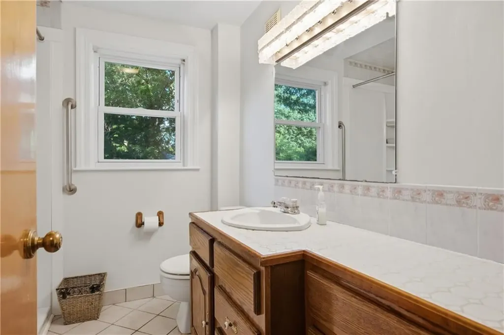380 Angel Road North Providence RI 02904