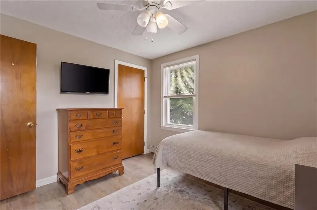 76 Dewey Street Woonsocket RI 02895