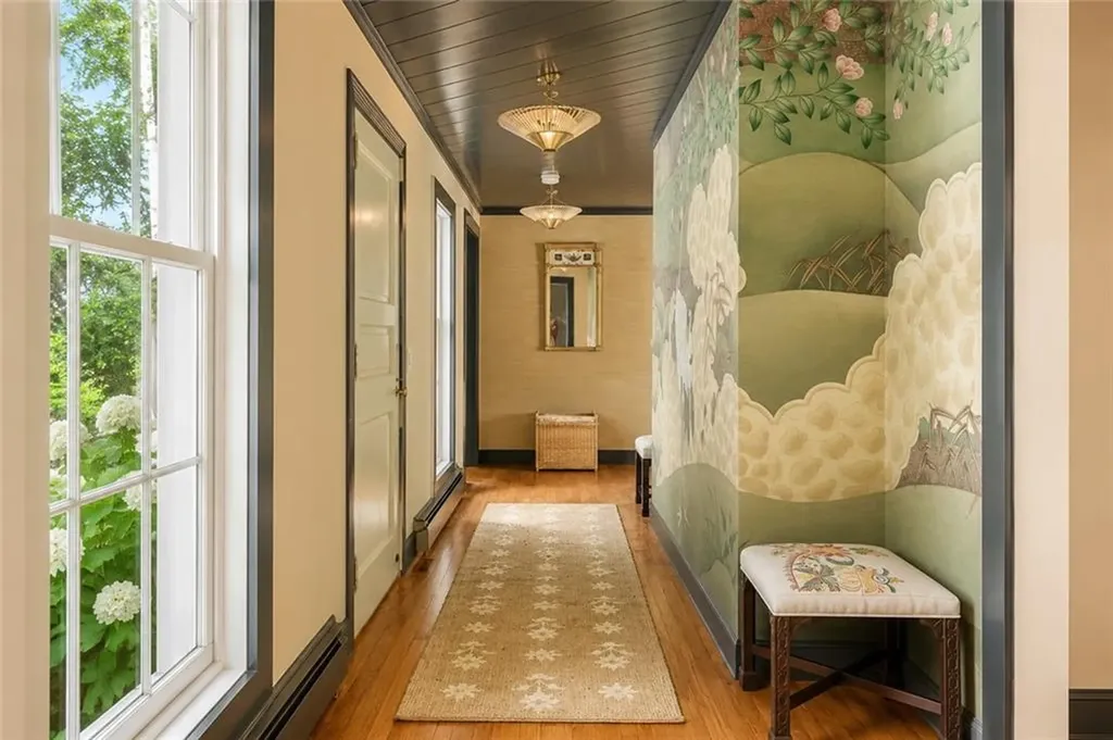 124 Harrison Avenue Newport RI 02840