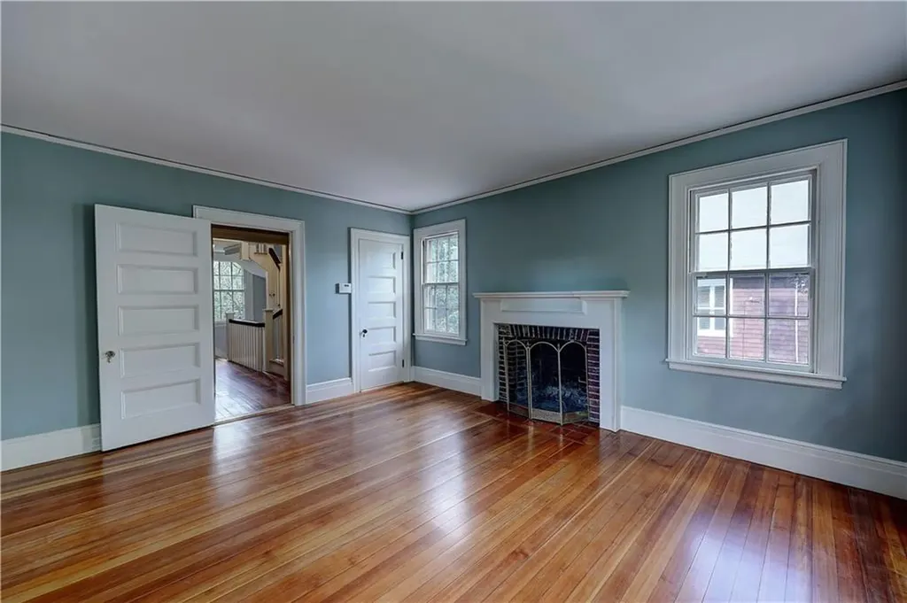 16 Elton Street Providence RI 02906