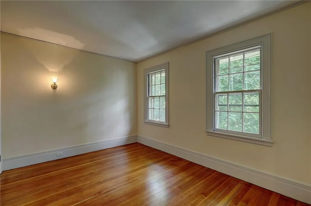 16 Elton Street Providence RI 02906