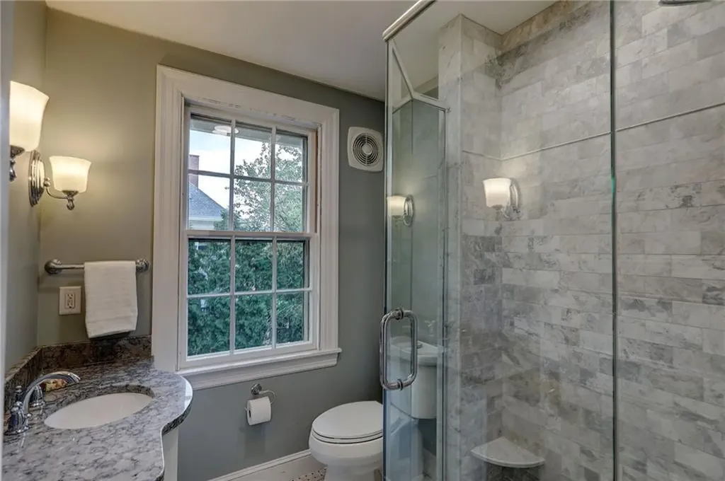 16 Elton Street Providence RI 02906
