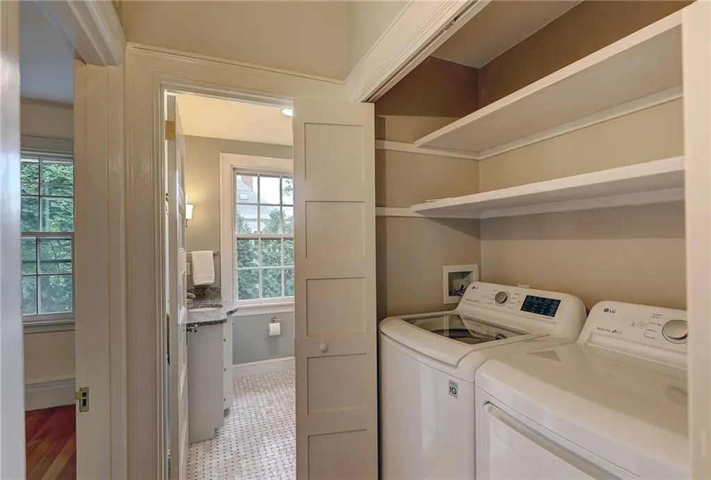 16 Elton Street Providence RI 02906