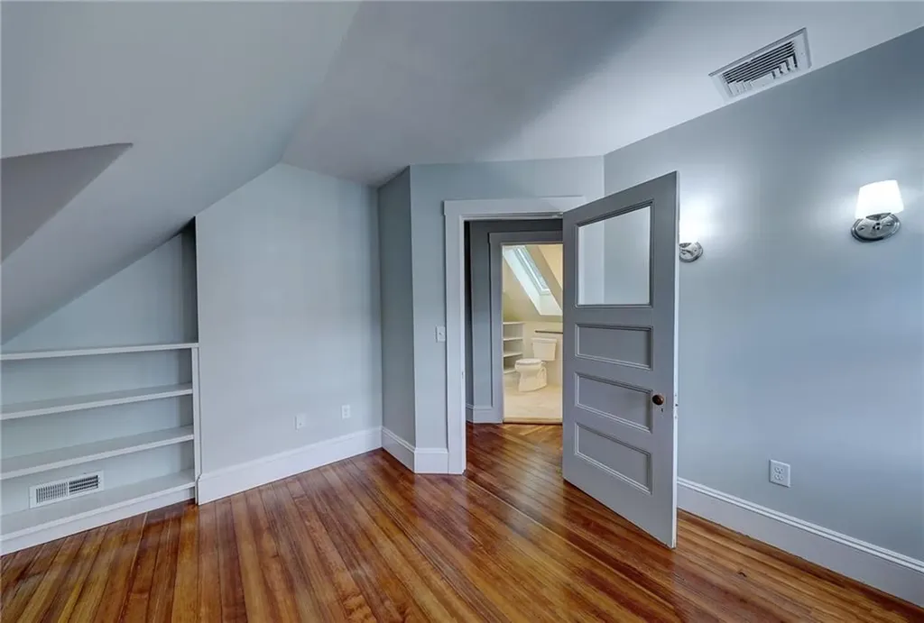 16 Elton Street Providence RI 02906