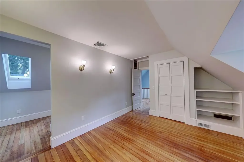 16 Elton Street Providence RI 02906