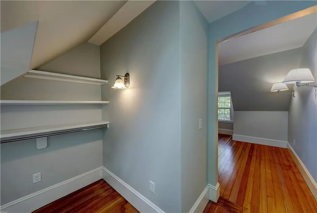16 Elton Street Providence RI 02906