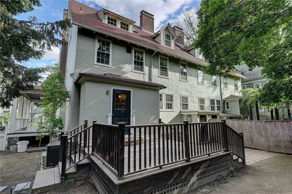 16 Elton Street Providence RI 02906