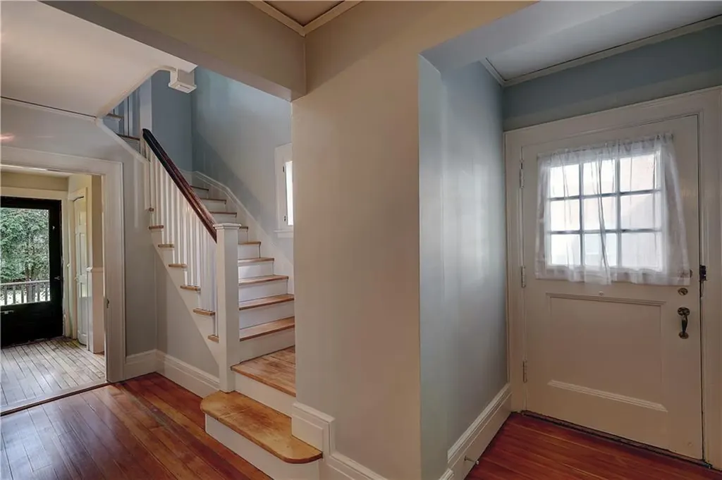 16 Elton Street Providence RI 02906