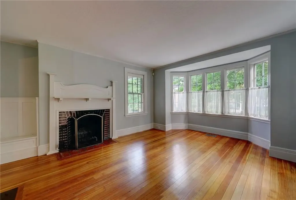 16 Elton Street Providence RI 02906