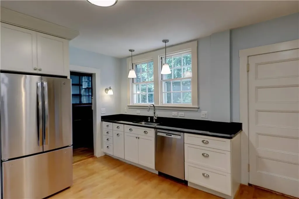 16 Elton Street Providence RI 02906