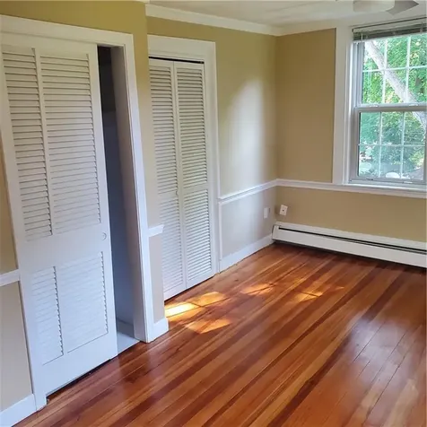 48 48 1/2 Constitution Street Bristol RI 02809