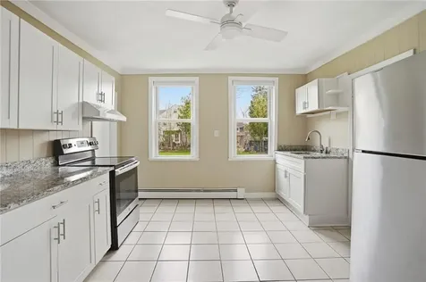 48 48 1/2 Constitution Street Bristol RI 02809