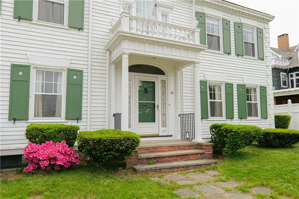 36 Underwood Drive Pawtucket RI 02860
