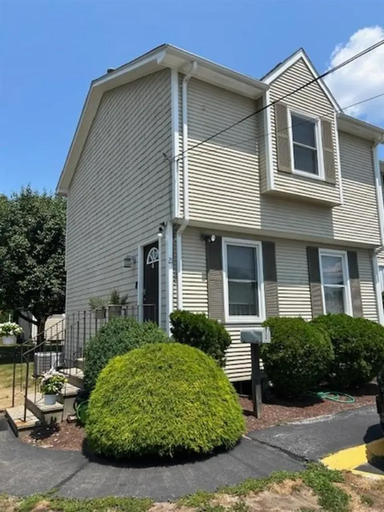 21 Falcon Avenue Warwick RI 02888