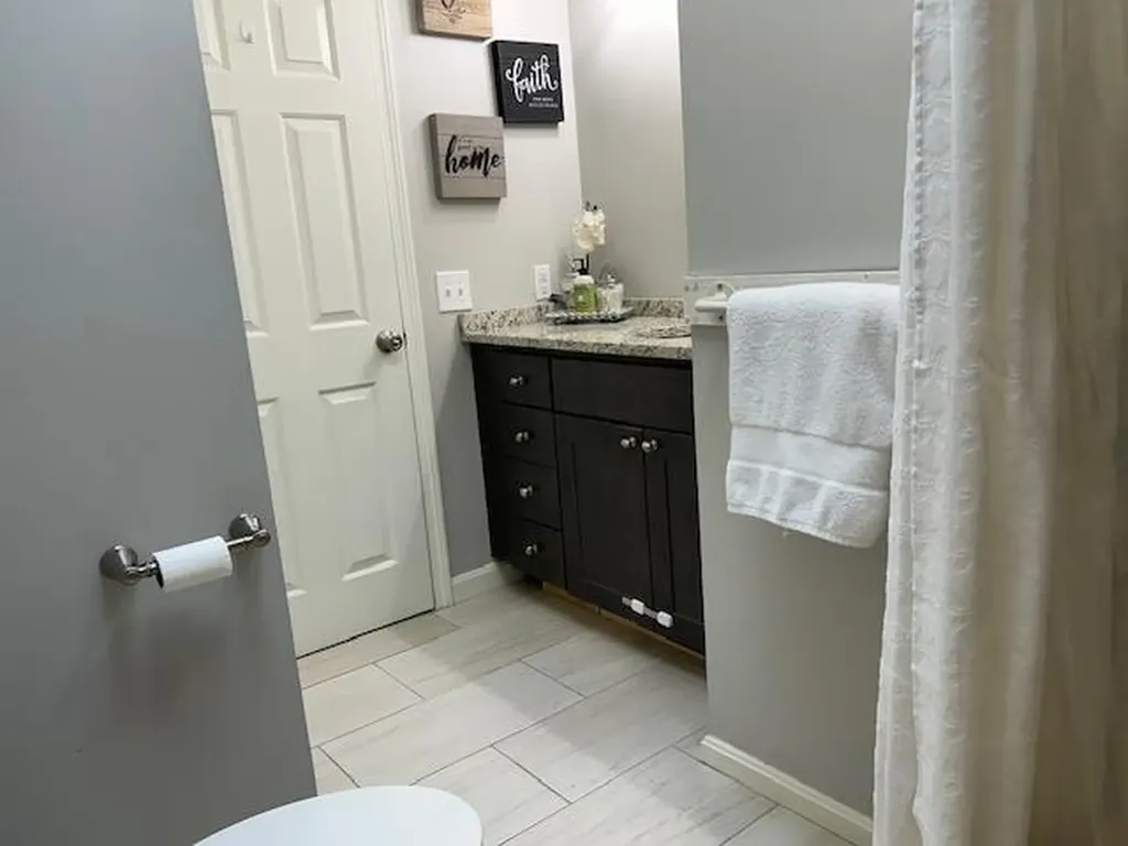 21 Falcon Avenue Warwick RI 02888