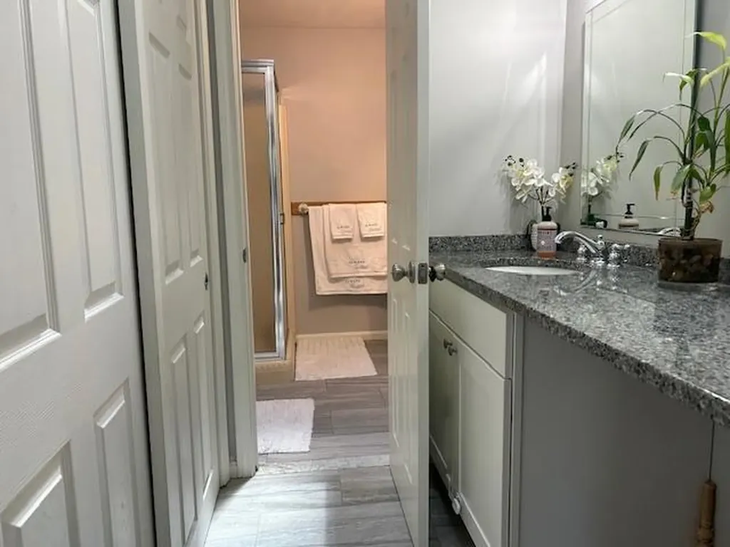 21 Falcon Avenue Warwick RI 02888