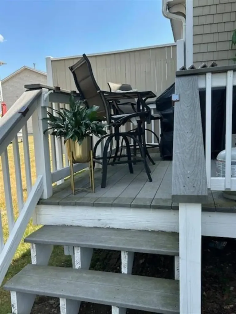 21 Falcon Avenue Warwick RI 02888