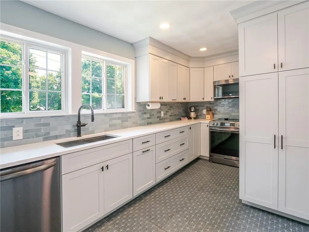 117 Sand Pond Road Warwick RI 02886