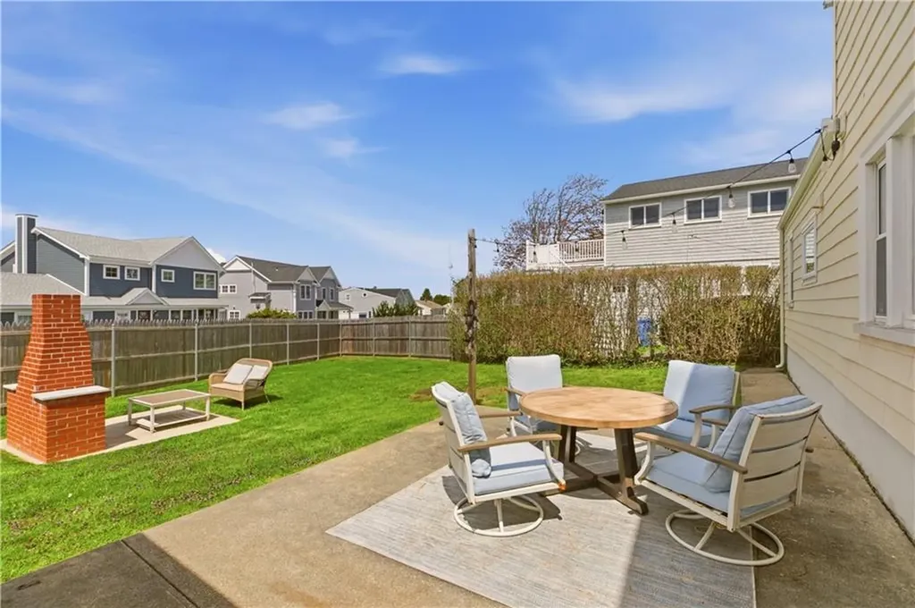 2 Stimpson Street Middletown RI 02842