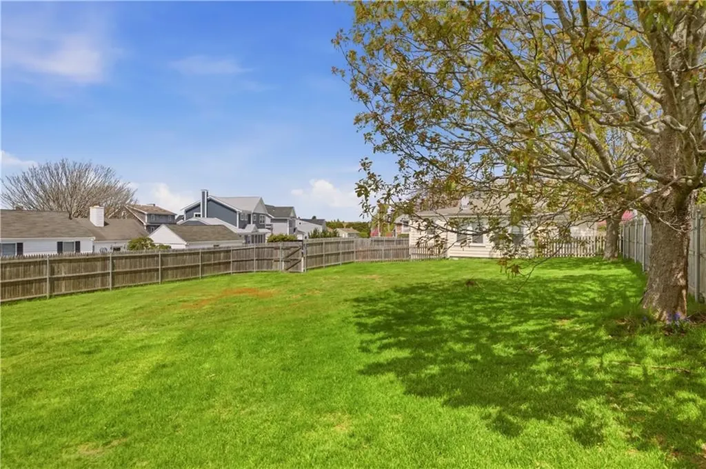 2 Stimpson Street Middletown RI 02842