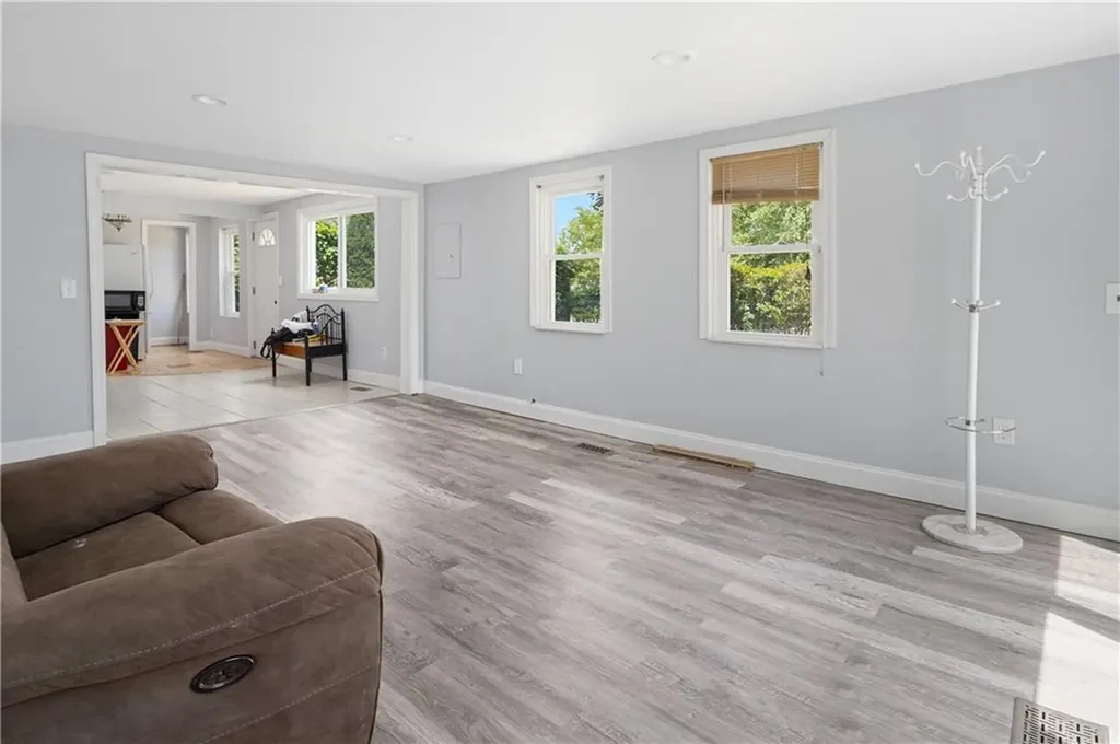 155 Stanton Avenue East Providence RI 02915