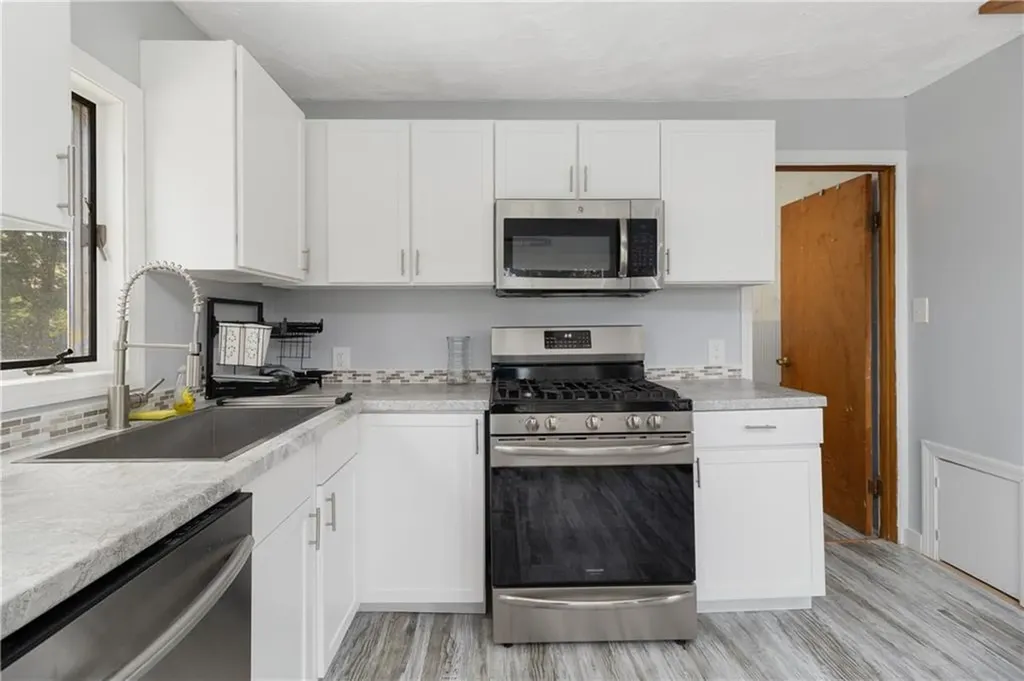 155 Stanton Avenue East Providence RI 02915