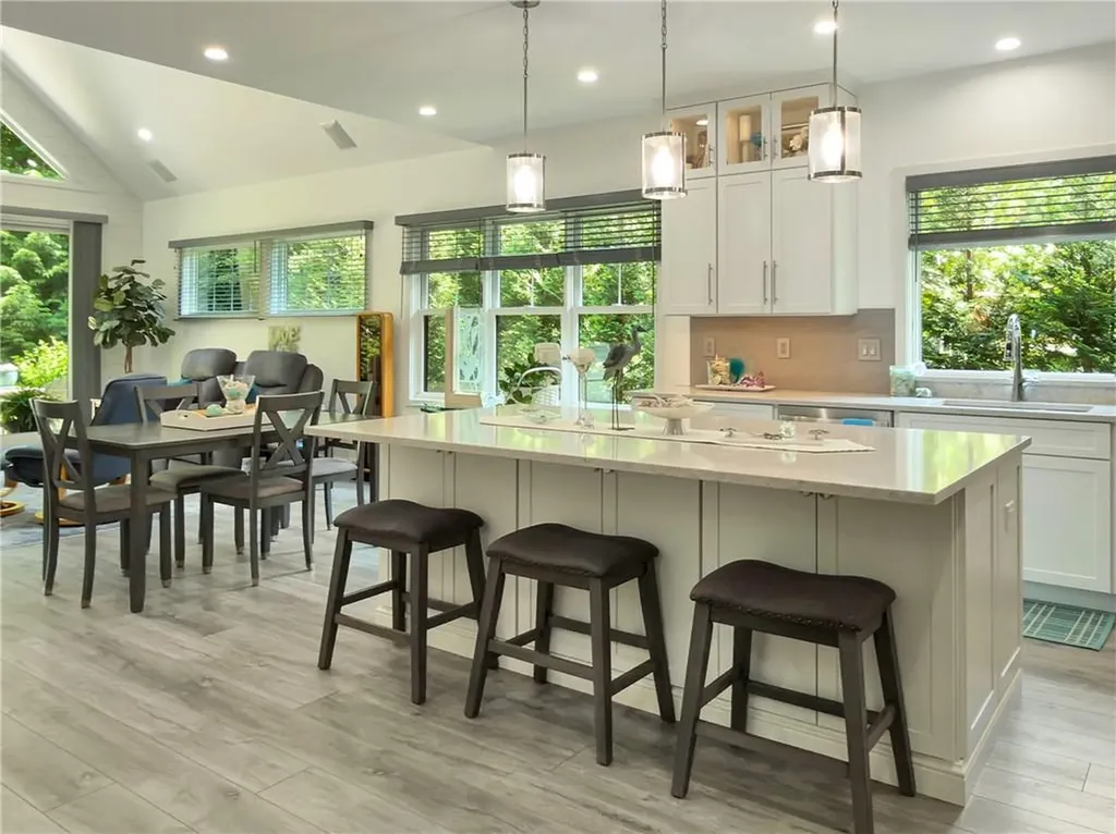17 Red Feather Trail N South Kingstown RI 02879