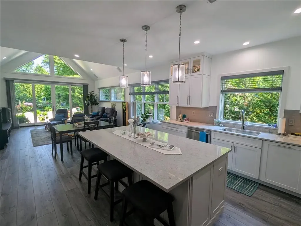 17 Red Feather Trail N South Kingstown RI 02879