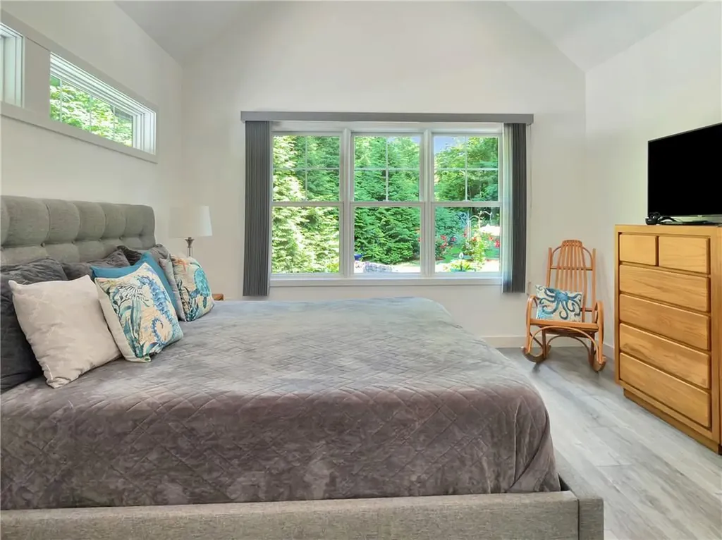 17 Red Feather Trail N South Kingstown RI 02879