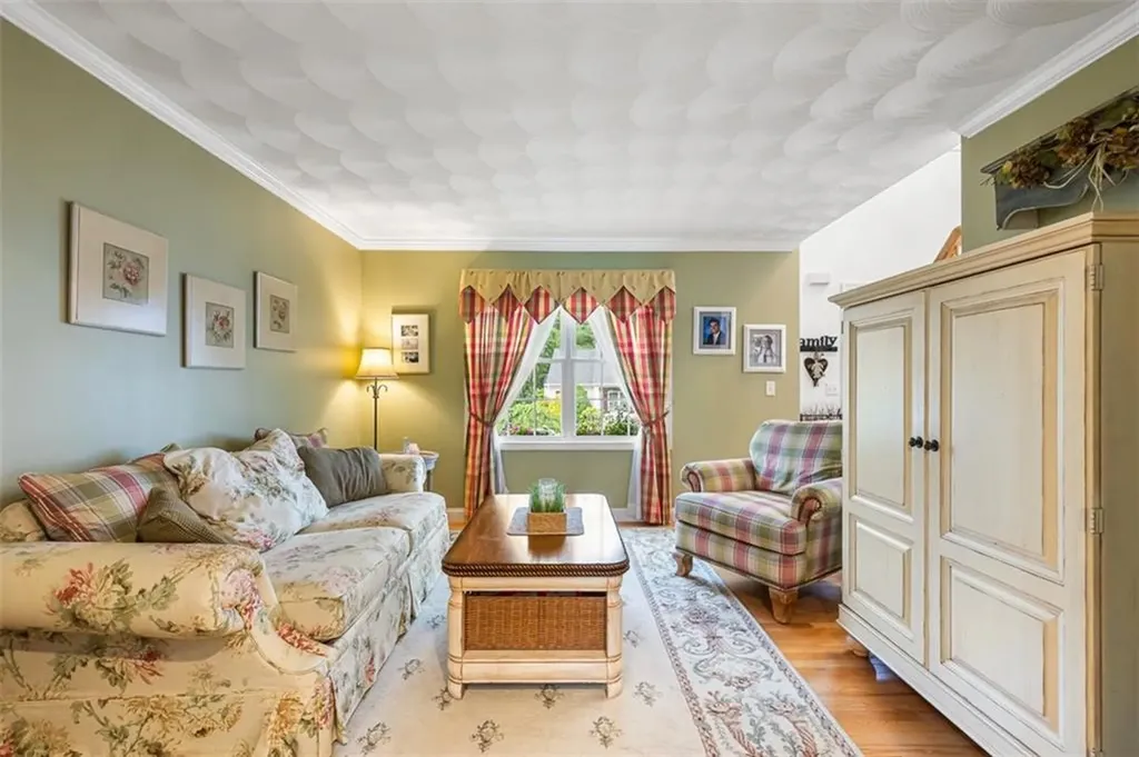104 Birchwood Drive South Kingstown RI 02879