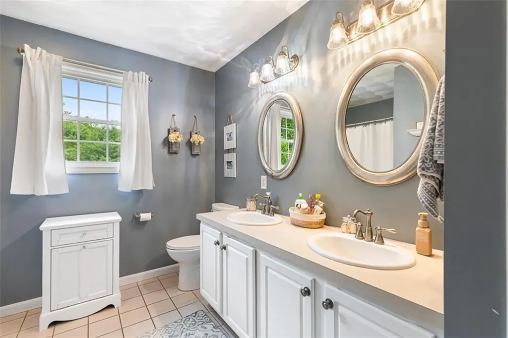 104 Birchwood Drive South Kingstown RI 02879