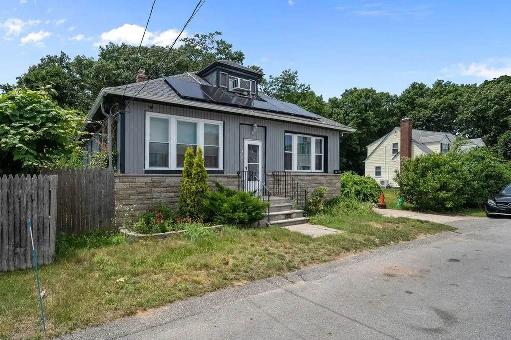310 Langdon Street North Providence RI 02904