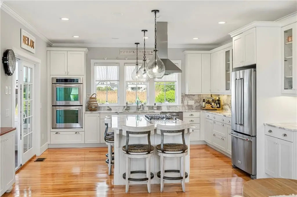 37 Coast Guard Avenue South Kingstown RI 02879