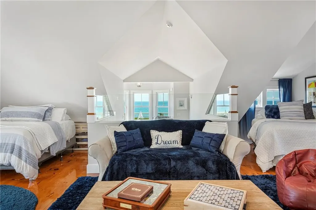 37 Coast Guard Avenue South Kingstown RI 02879