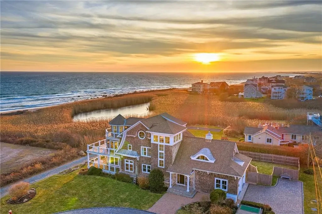 37 Coast Guard Avenue South Kingstown RI 02879