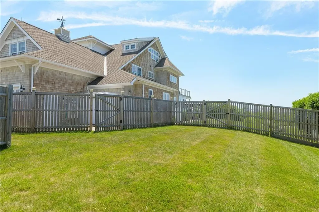 37 Coast Guard Avenue South Kingstown RI 02879