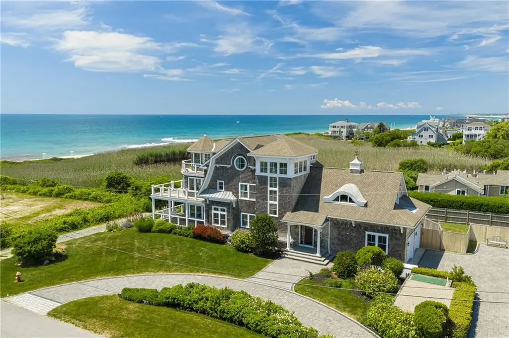 37 Coast Guard Avenue South Kingstown RI 02879