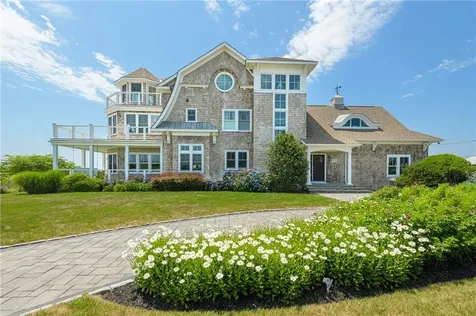 37 Coast Guard Avenue South Kingstown RI 02879