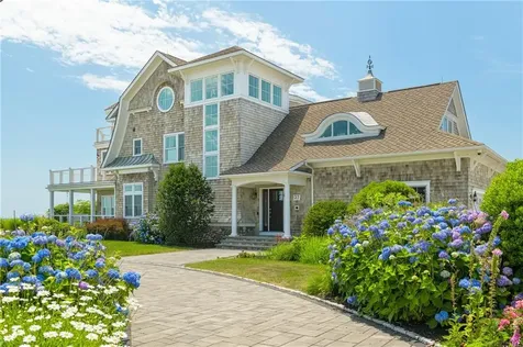 37 Coast Guard Avenue South Kingstown RI 02879