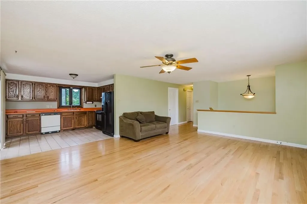333 Hancock Street Tiverton RI 02878