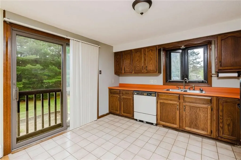 333 Hancock Street Tiverton RI 02878