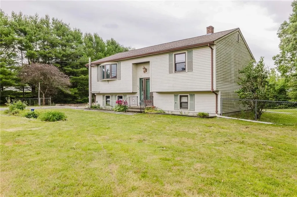 333 Hancock Street Tiverton RI 02878