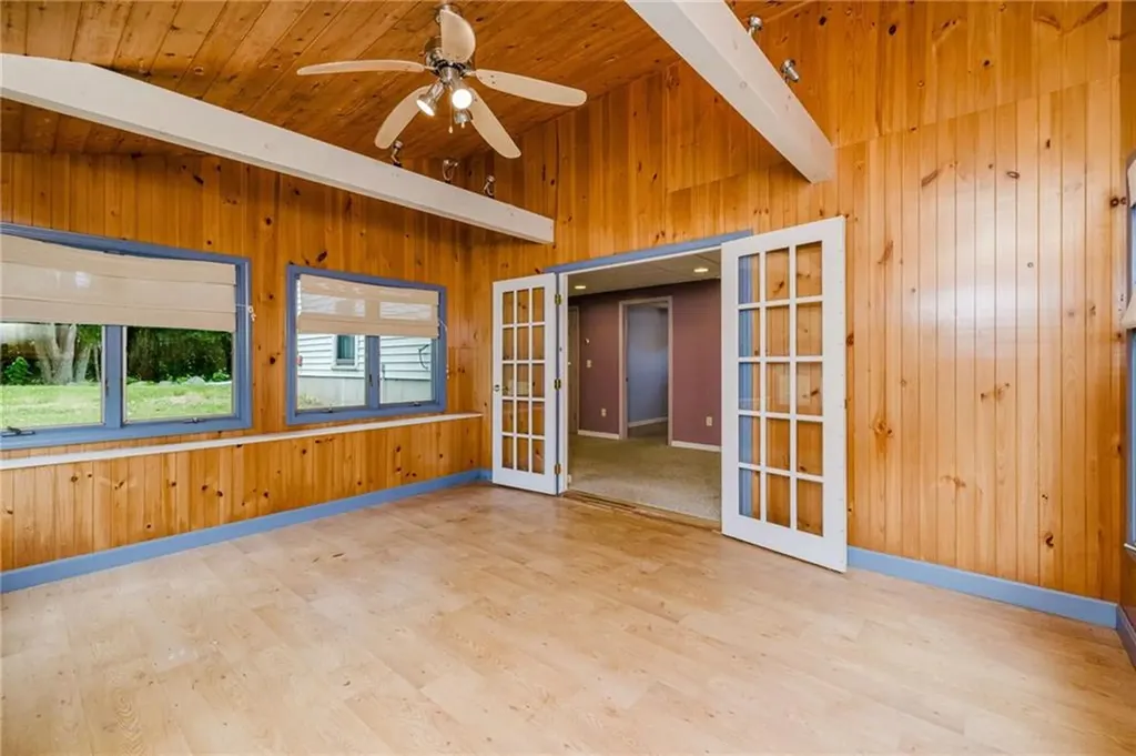 333 Hancock Street Tiverton RI 02878