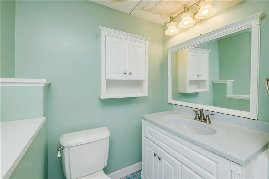 333 Hancock Street Tiverton RI 02878