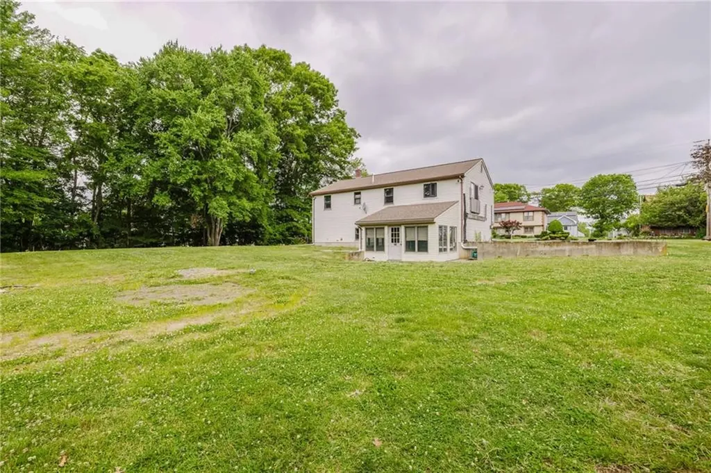 333 Hancock Street Tiverton RI 02878