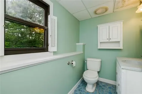 333 Hancock Street Tiverton RI 02878