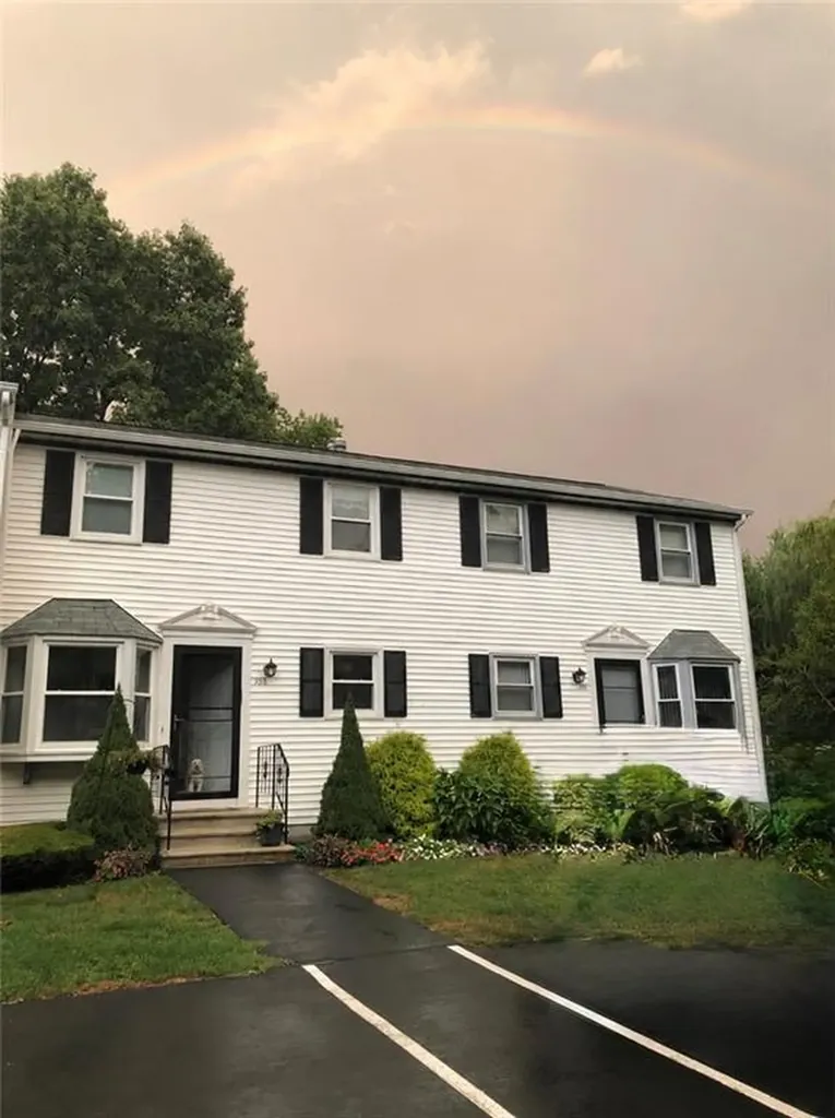 205 Woodhaven Court Cranston RI 02920